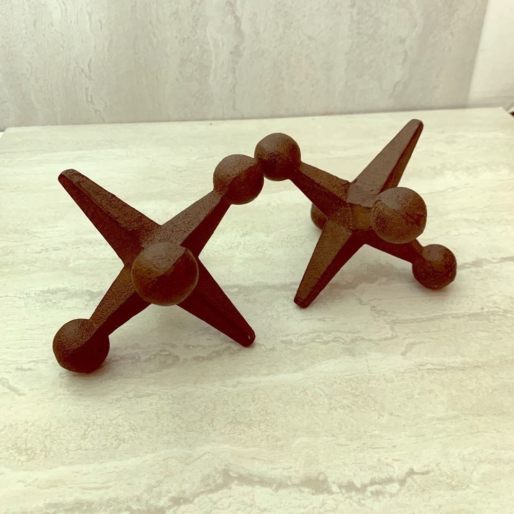 Cyan design antique rust designer jacks set